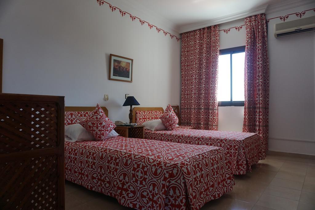 Hotel Zelis Asilah Kültér fotó